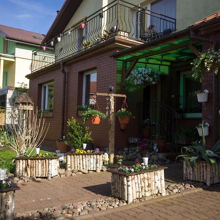 Apartamento Ogrodek U Eli Kołobrzeg Exterior foto